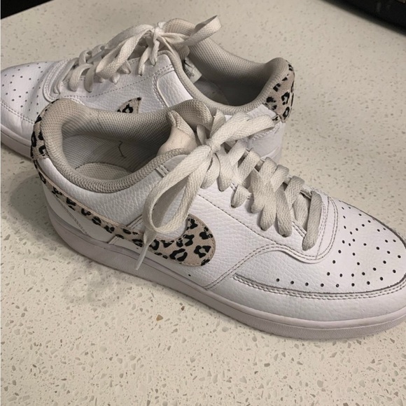 Women’s Nike Court Vision Low (White/Leopard) Sz. 9 - Picture 1 of 9
